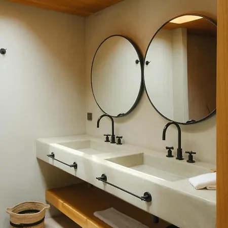 Birdcage 33 - Adult Only Hotell *