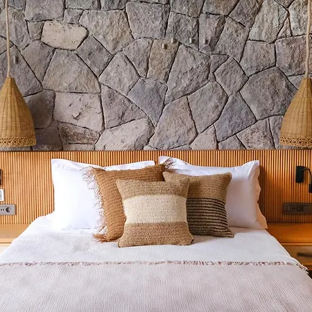 Birdcage 33 - Adult Only فندق يالِكافاك