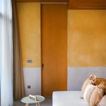 Birdcage 33 - Adult Only يالِكافاك