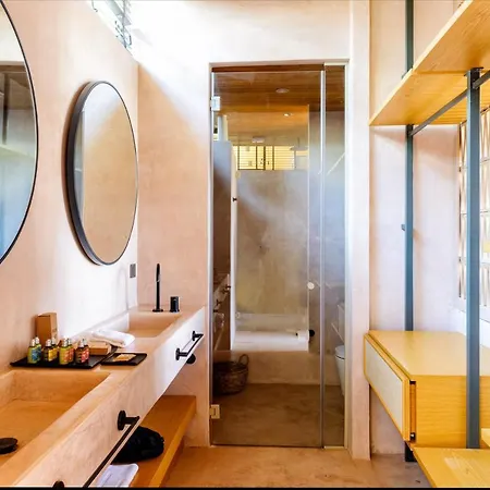 Birdcage 33 - Adult Only فندق يالِكافاك