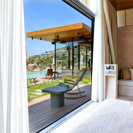 Birdcage 33 - Adult Only فندق يالِكافاك