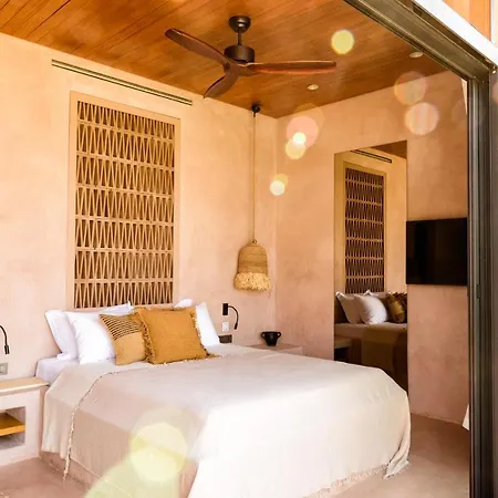 Birdcage 33 - Adult Only