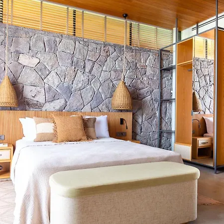 Otel Birdcage 33 - Adult Only *