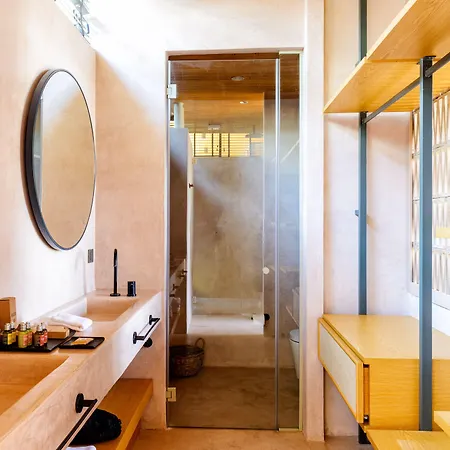 Birdcage 33 - Adult Only فندق يالِكافاك