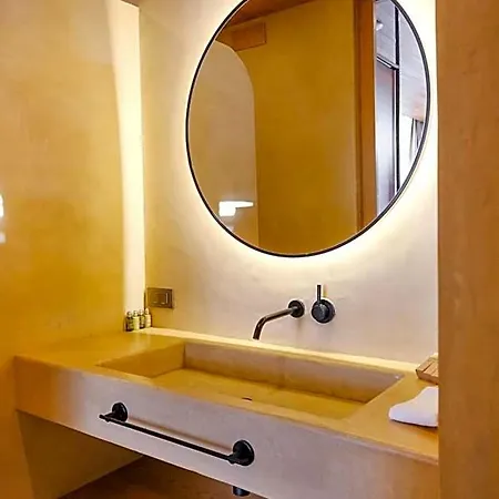 Hotel Birdcage 33 - Adult Only *