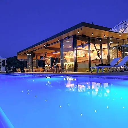 Otel Birdcage 33 - Adult Only