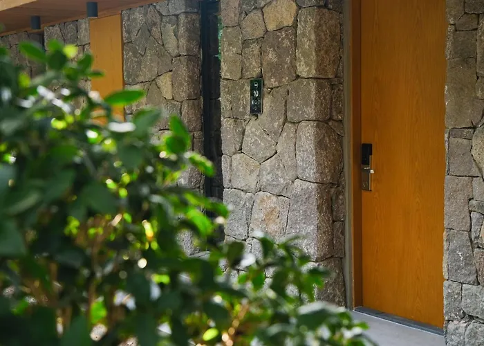 Birdcage 33 - Adult Only *