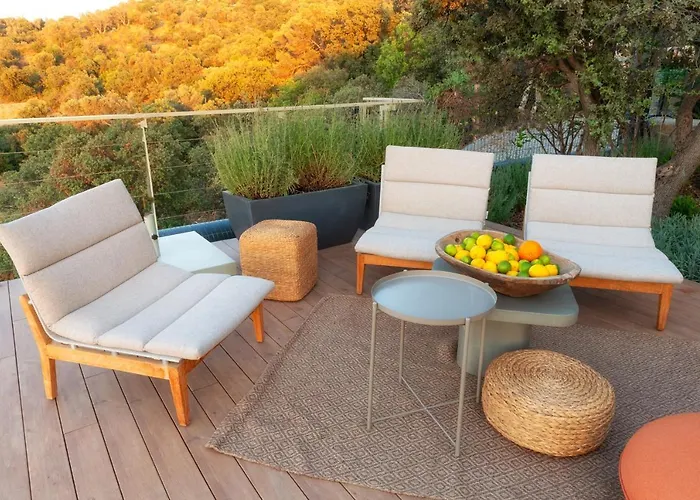 Birdcage 33 - Adult Only Hotel